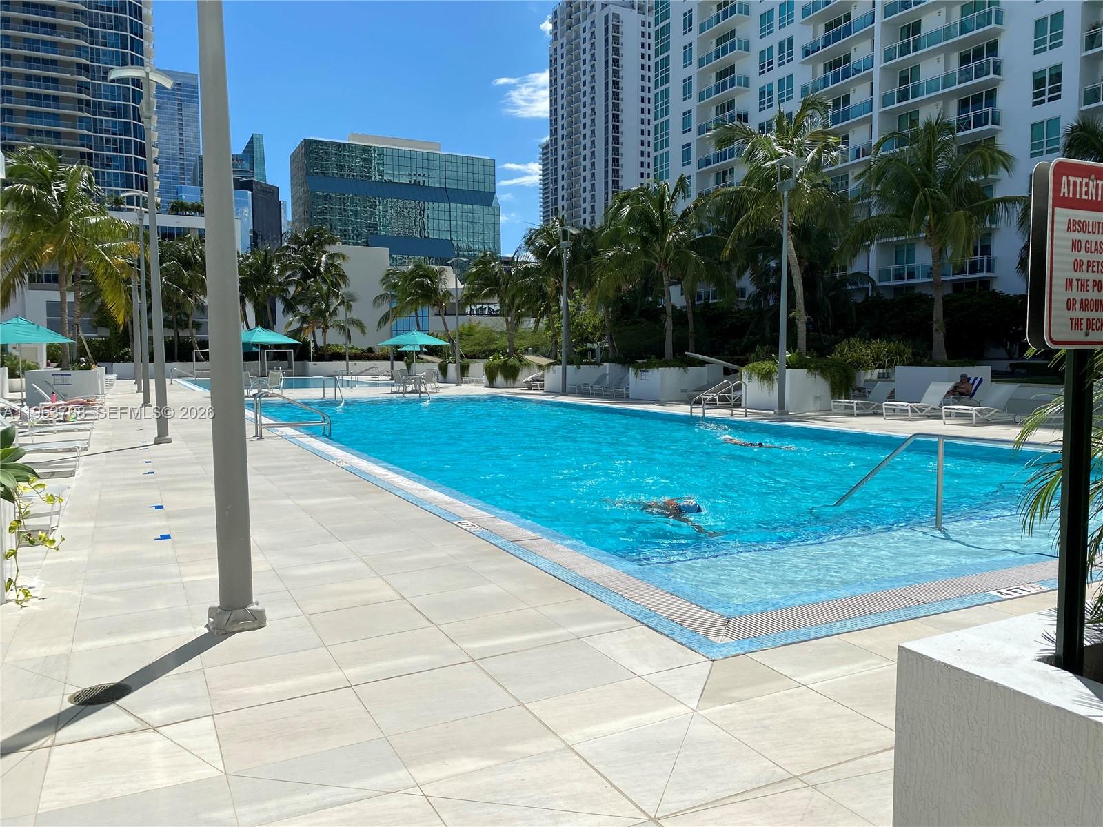881 Ocean Dr #10D, Key Biscayne FL 33149