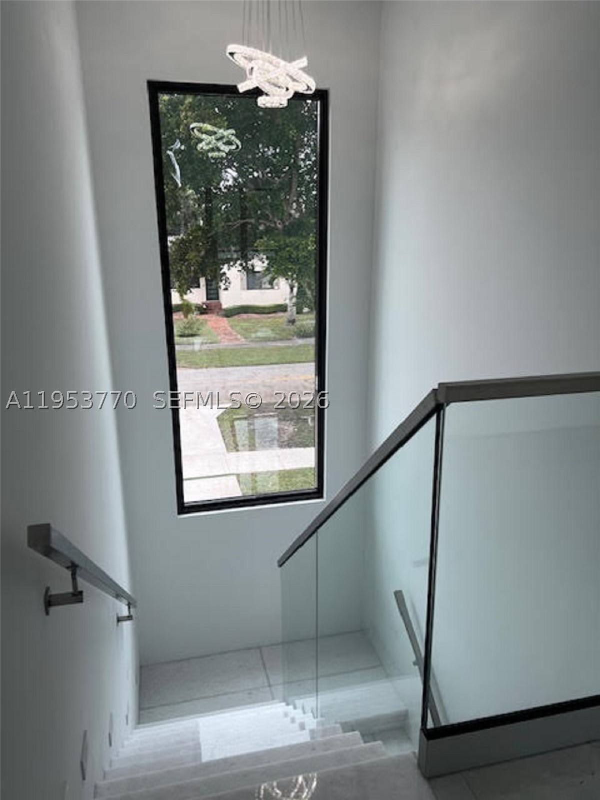 2 Hough Dr, Miami Springs FL 33166