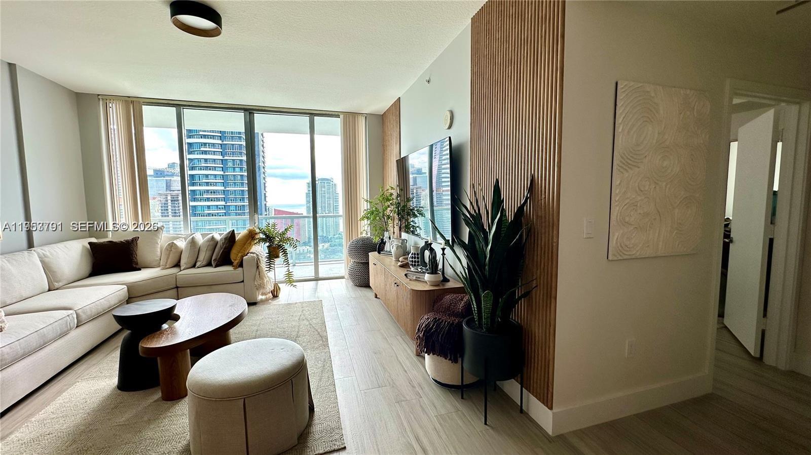 79 SW 12th St #3603-S, Miami FL 33130