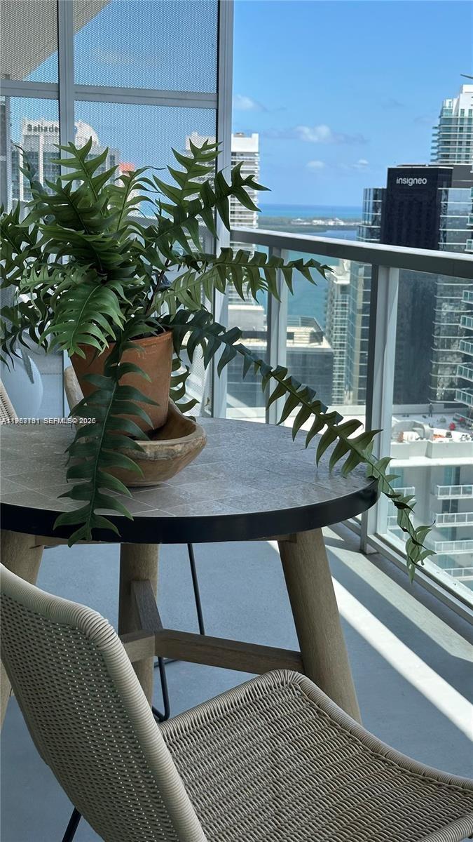 79 SW 12th St #3603-S, Miami FL 33130