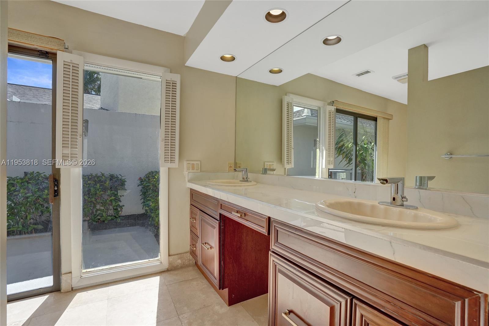 17115 Bay St, Jupiter FL 33477