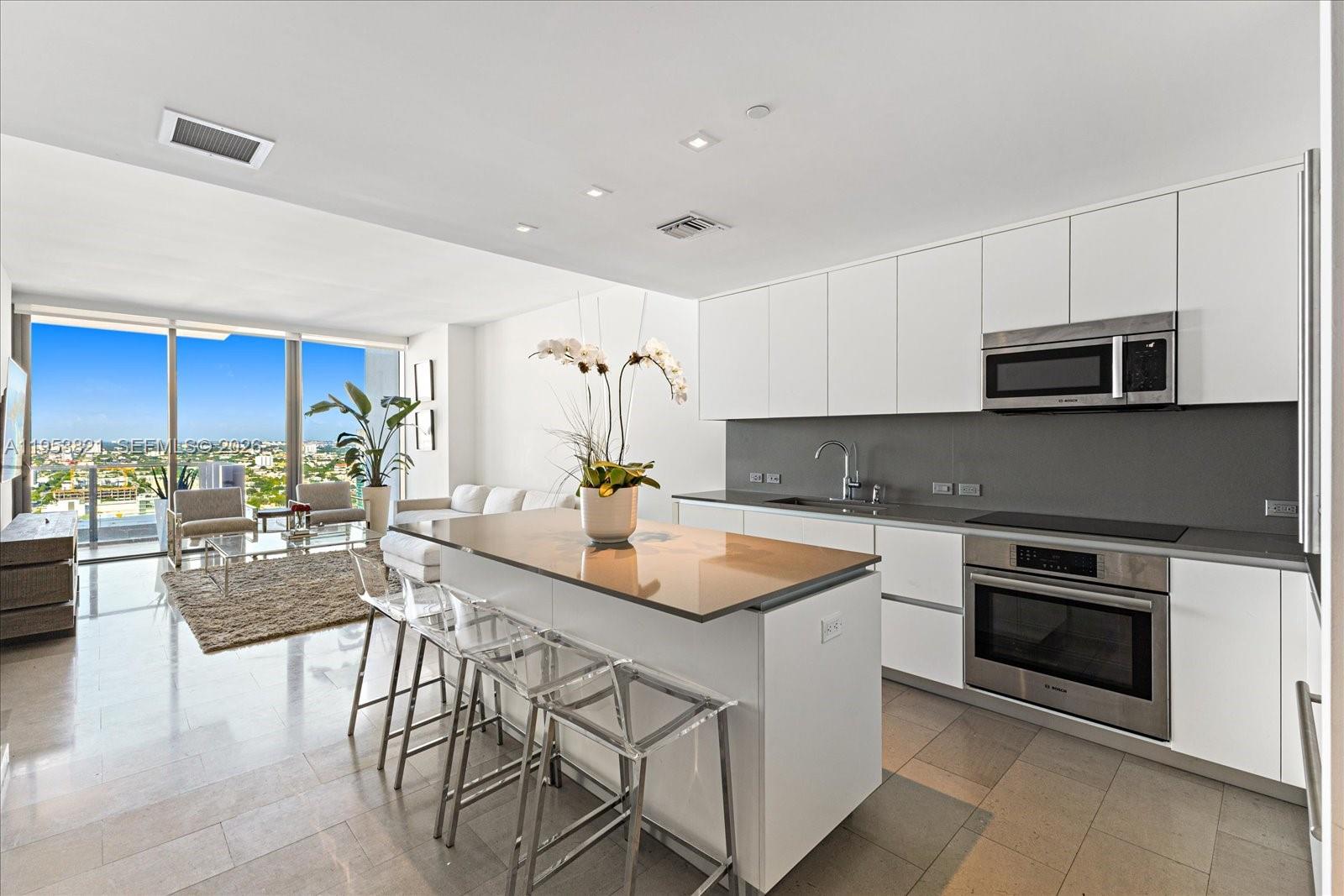 88 SW 7th St #2506, Miami FL 33130