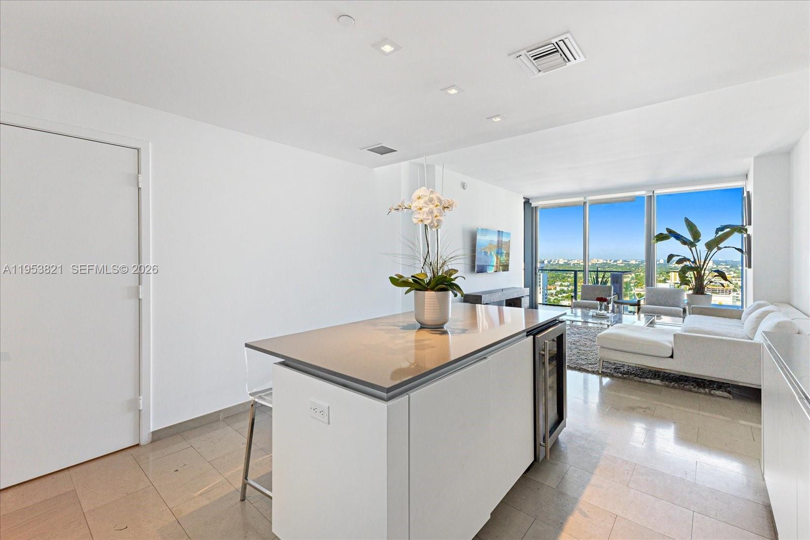 88 SW 7th St #2506, Miami FL 33130