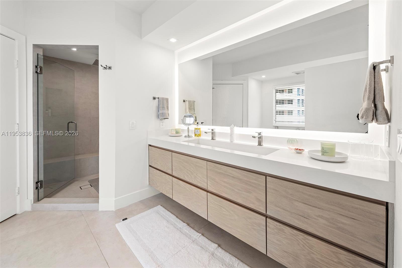791 Crandon Blvd #901, Key Biscayne FL 33149