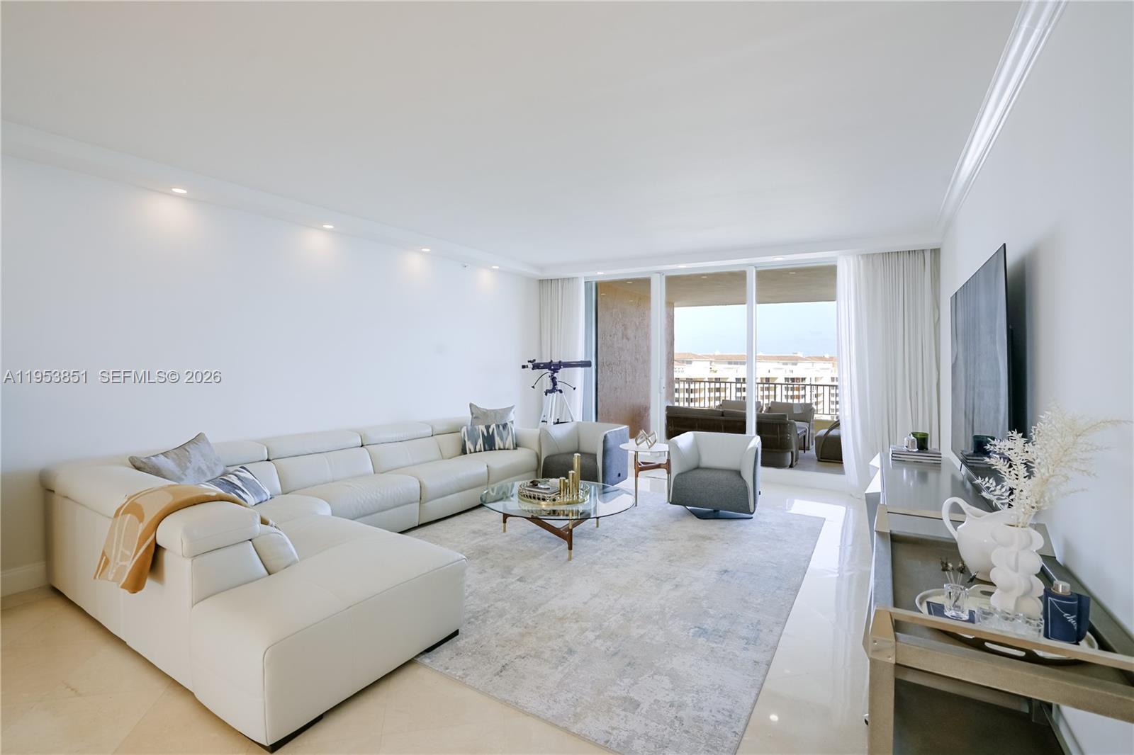 789 Crandon Blvd #1805, Key Biscayne FL 33149