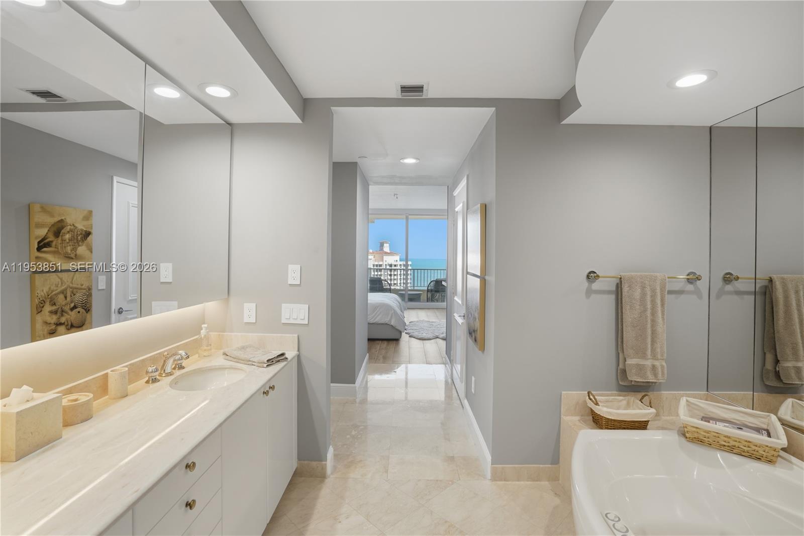 789 Crandon Blvd #1805, Key Biscayne FL 33149