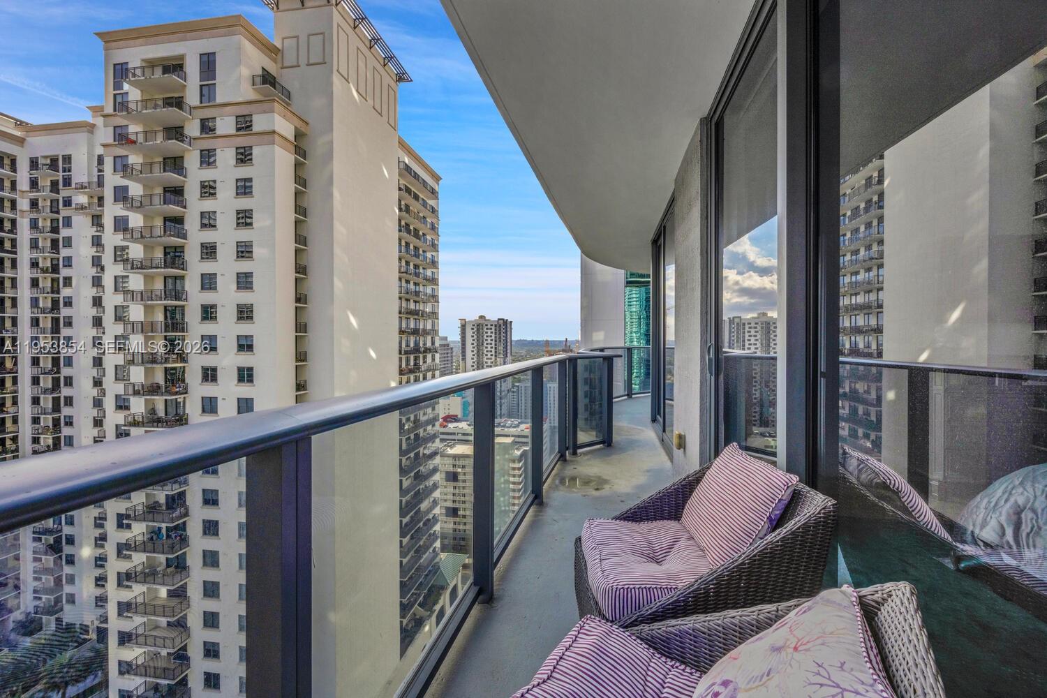 55 SW 9th St #2406, Miami FL 33130