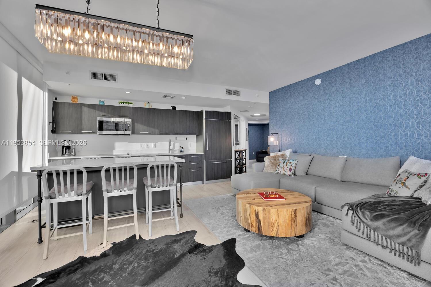 55 SW 9th St #2406, Miami FL 33130