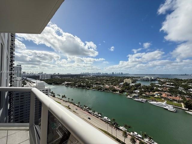 4779 Collins Ave #2506, Miami Beach FL 33140