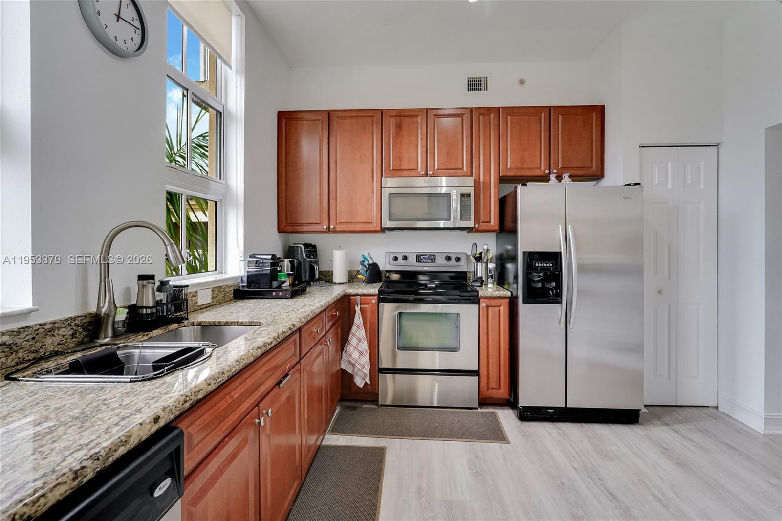 3001 NE 185th St #612, Aventura FL 33180