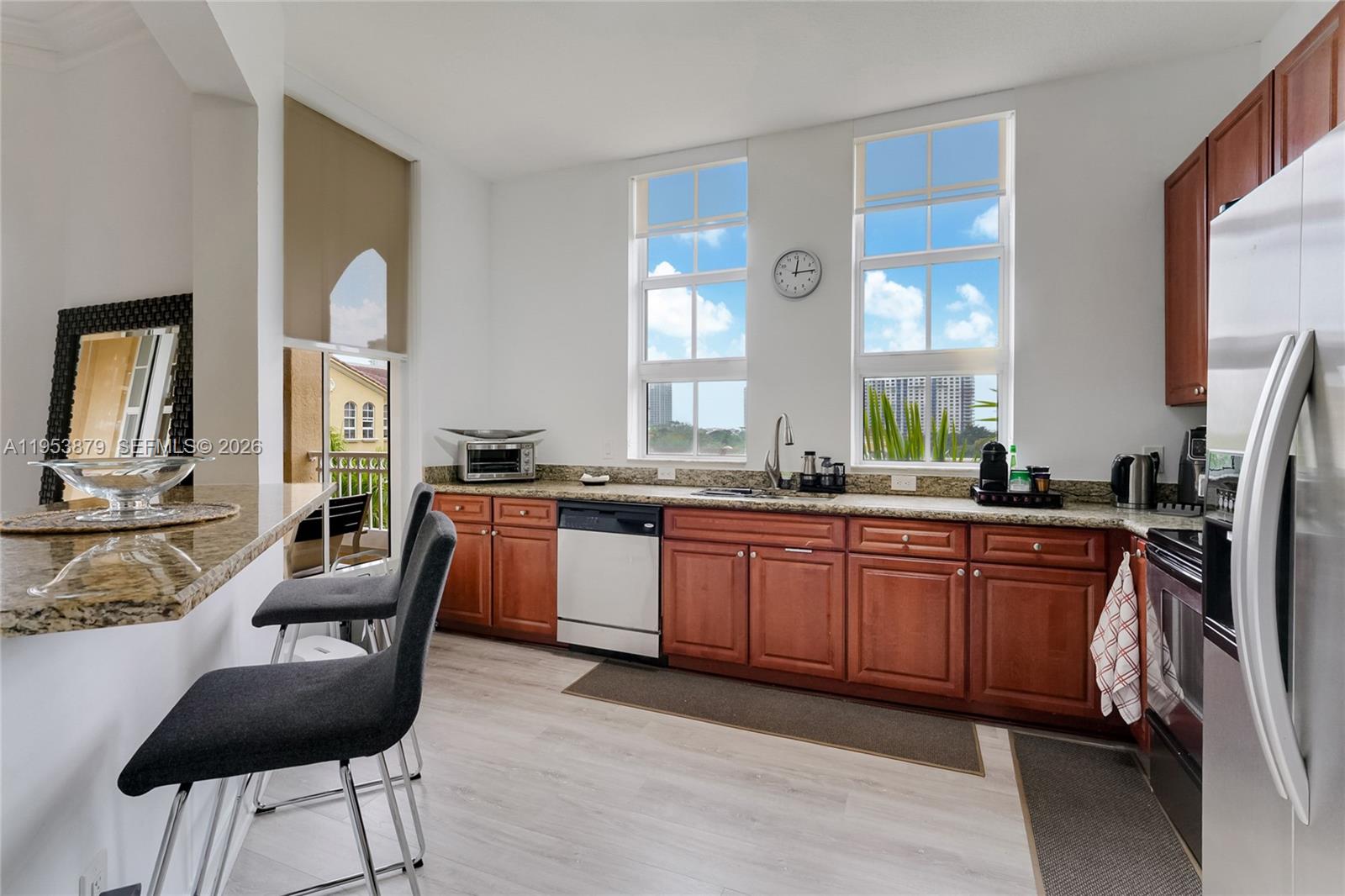 3001 NE 185th St #612, Aventura FL 33180