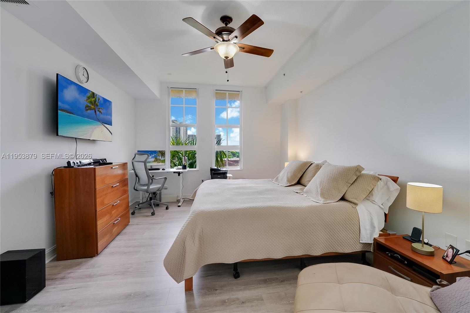 3001 NE 185th St #612, Aventura FL 33180