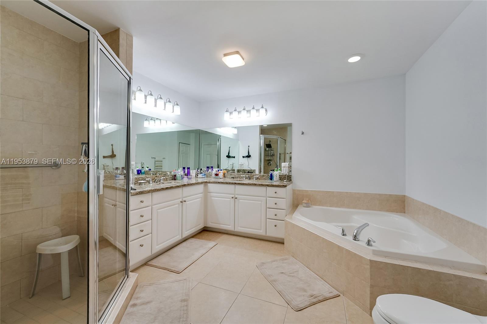3001 NE 185th St #612, Aventura FL 33180