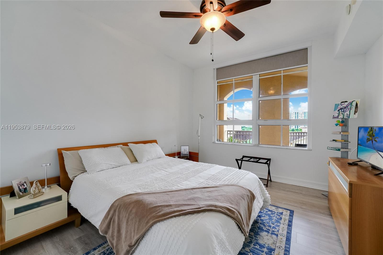 3001 NE 185th St #612, Aventura FL 33180