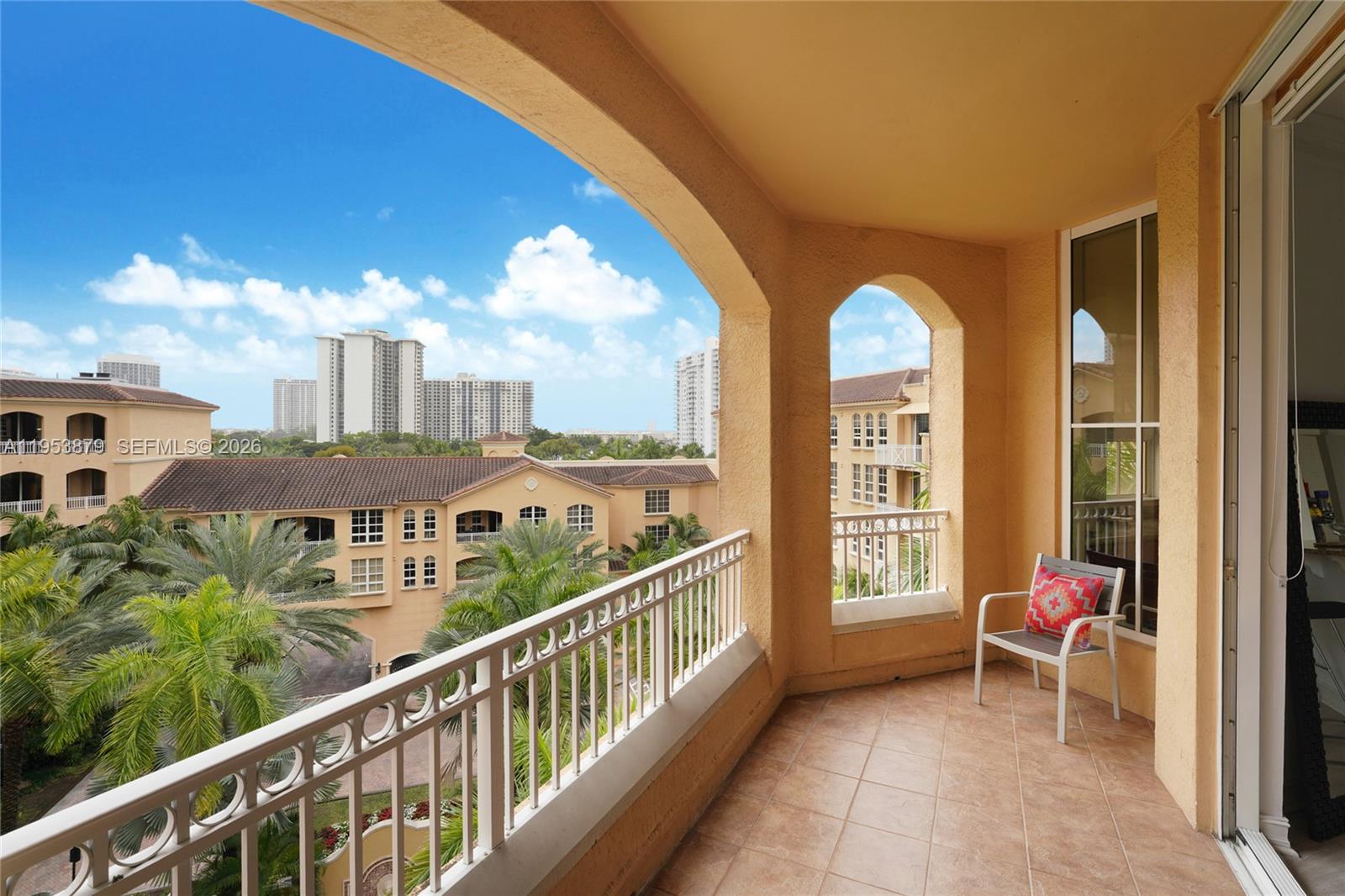 3001 NE 185th St #612, Aventura FL 33180