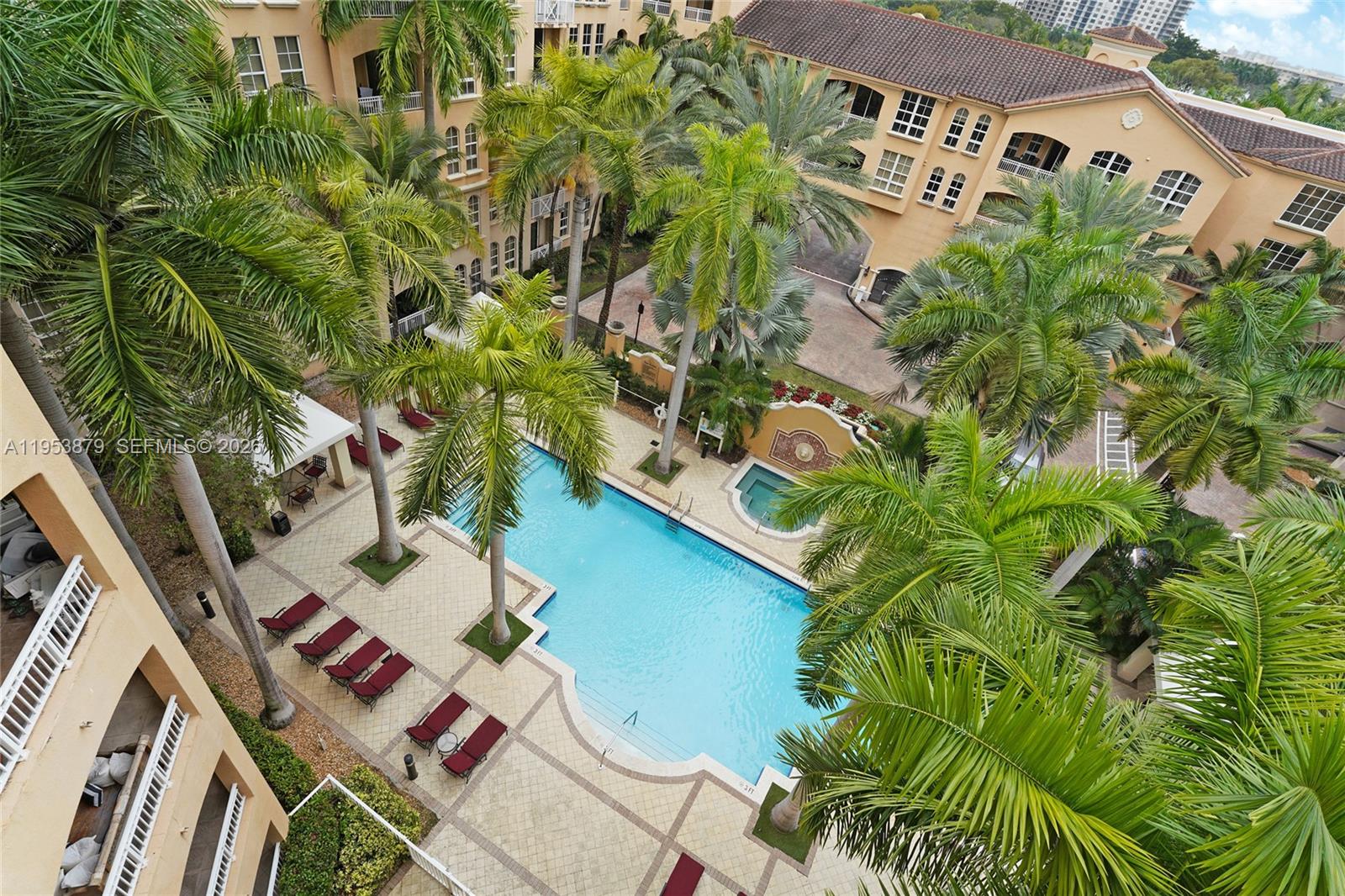 3001 NE 185th St #612, Aventura FL 33180