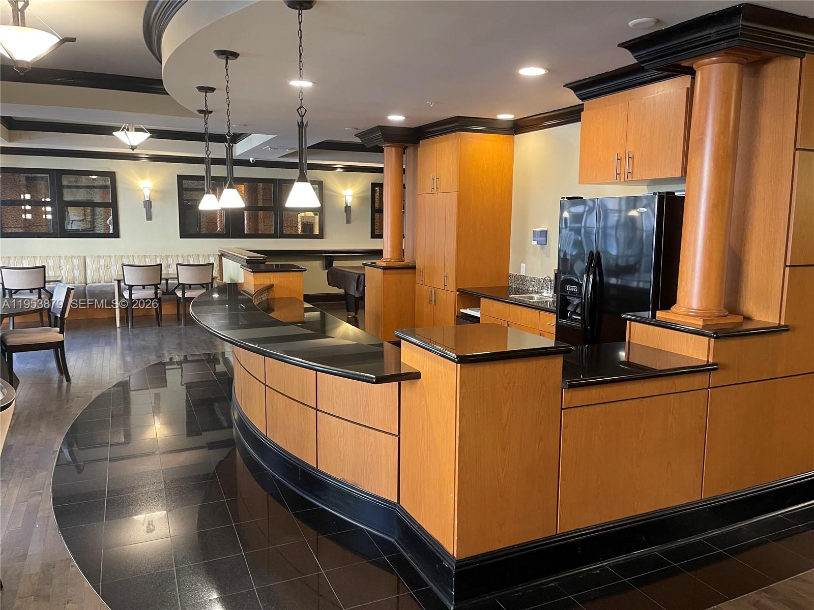 3001 NE 185th St #612, Aventura FL 33180