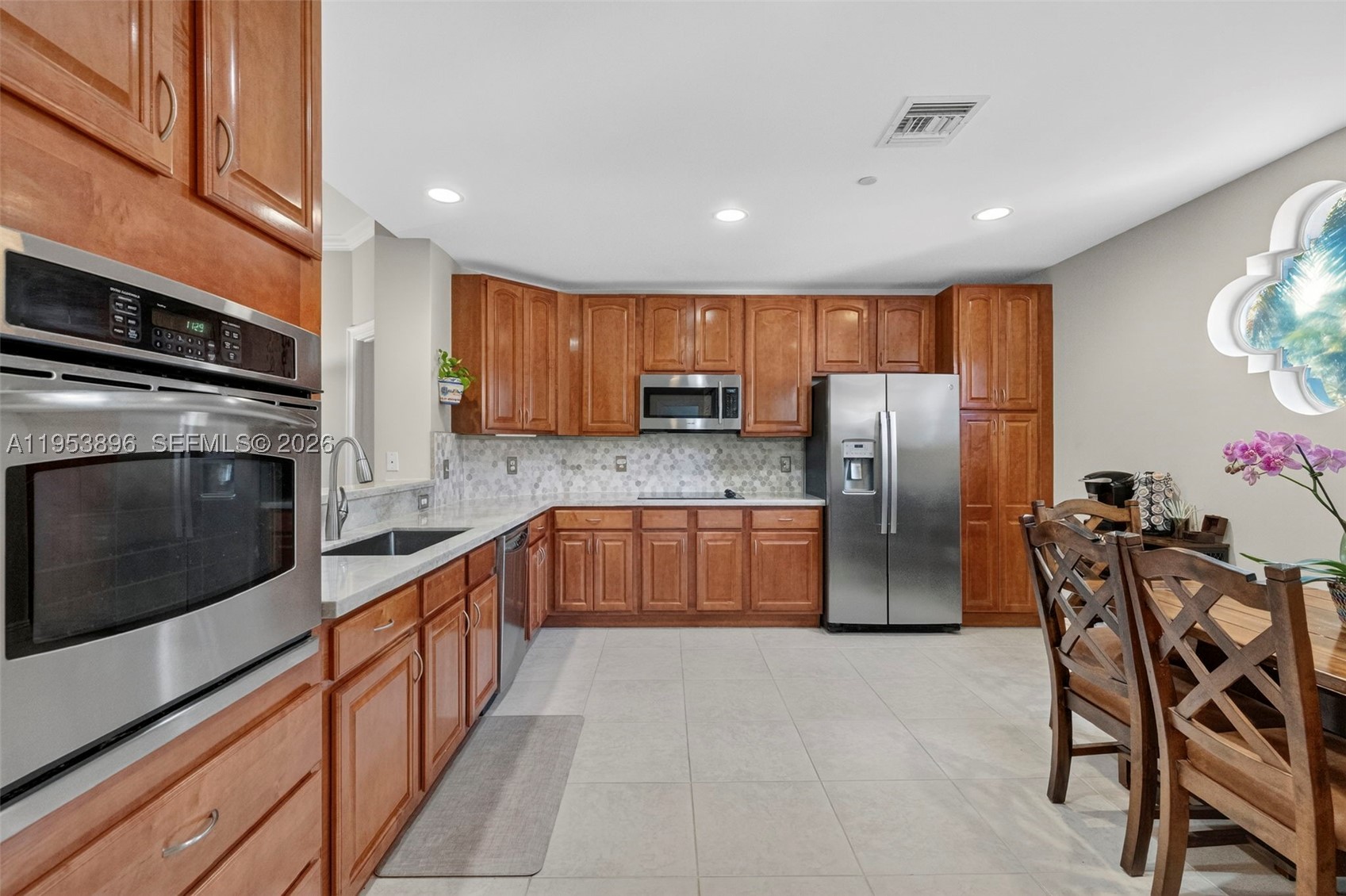 16135 Emerald Estates Dr #162, Weston FL 33331