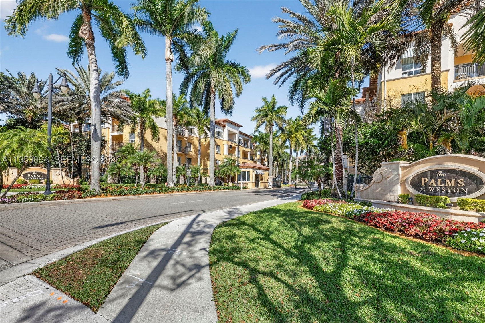 16135 Emerald Estates Dr #162, Weston FL 33331