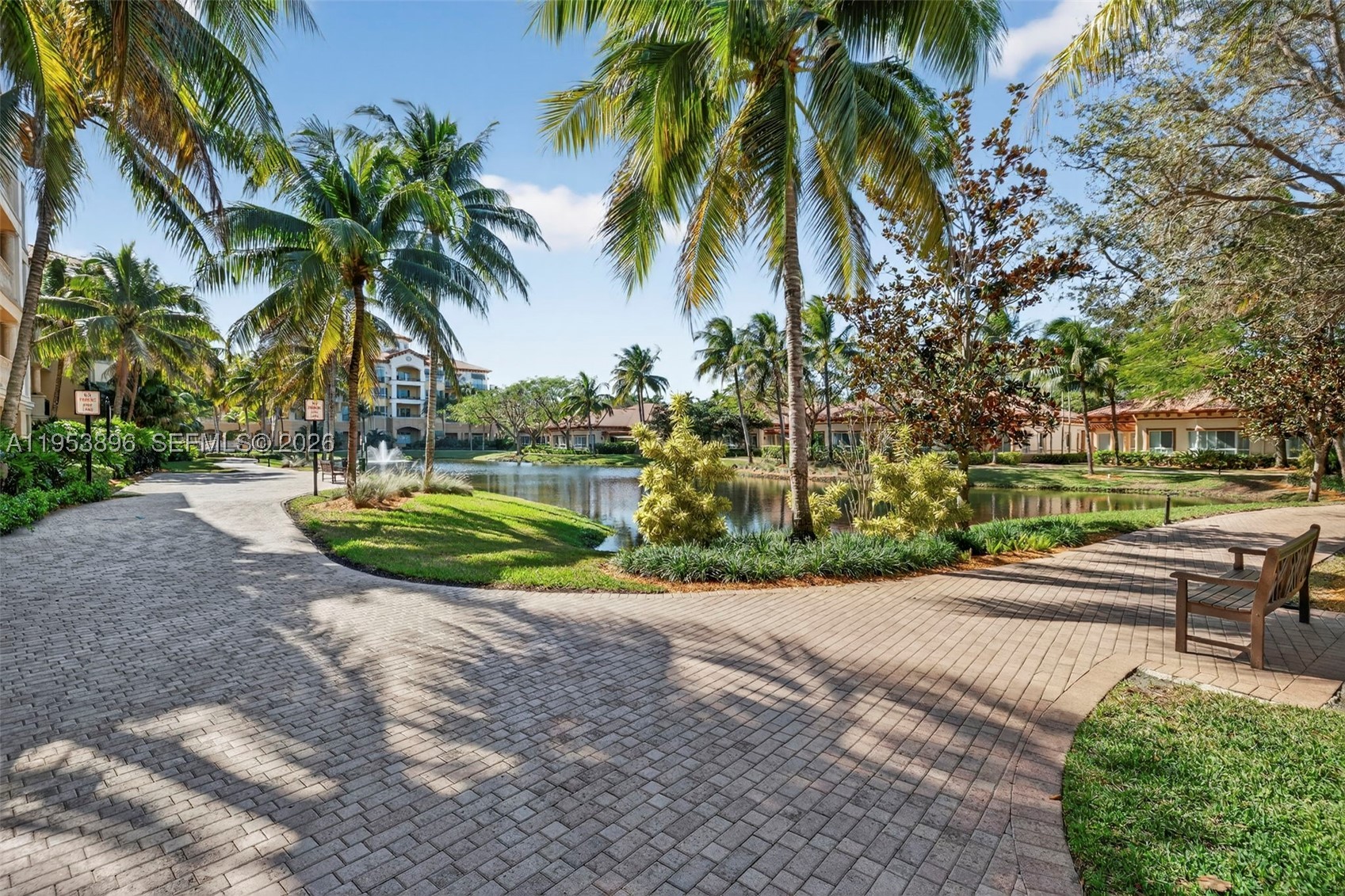 16135 Emerald Estates Dr #162, Weston FL 33331