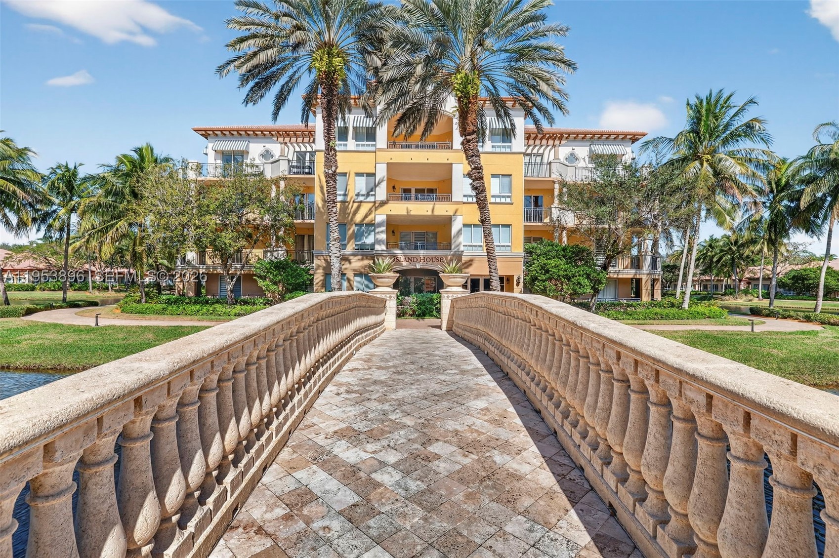 16135 Emerald Estates Dr #162, Weston FL 33331