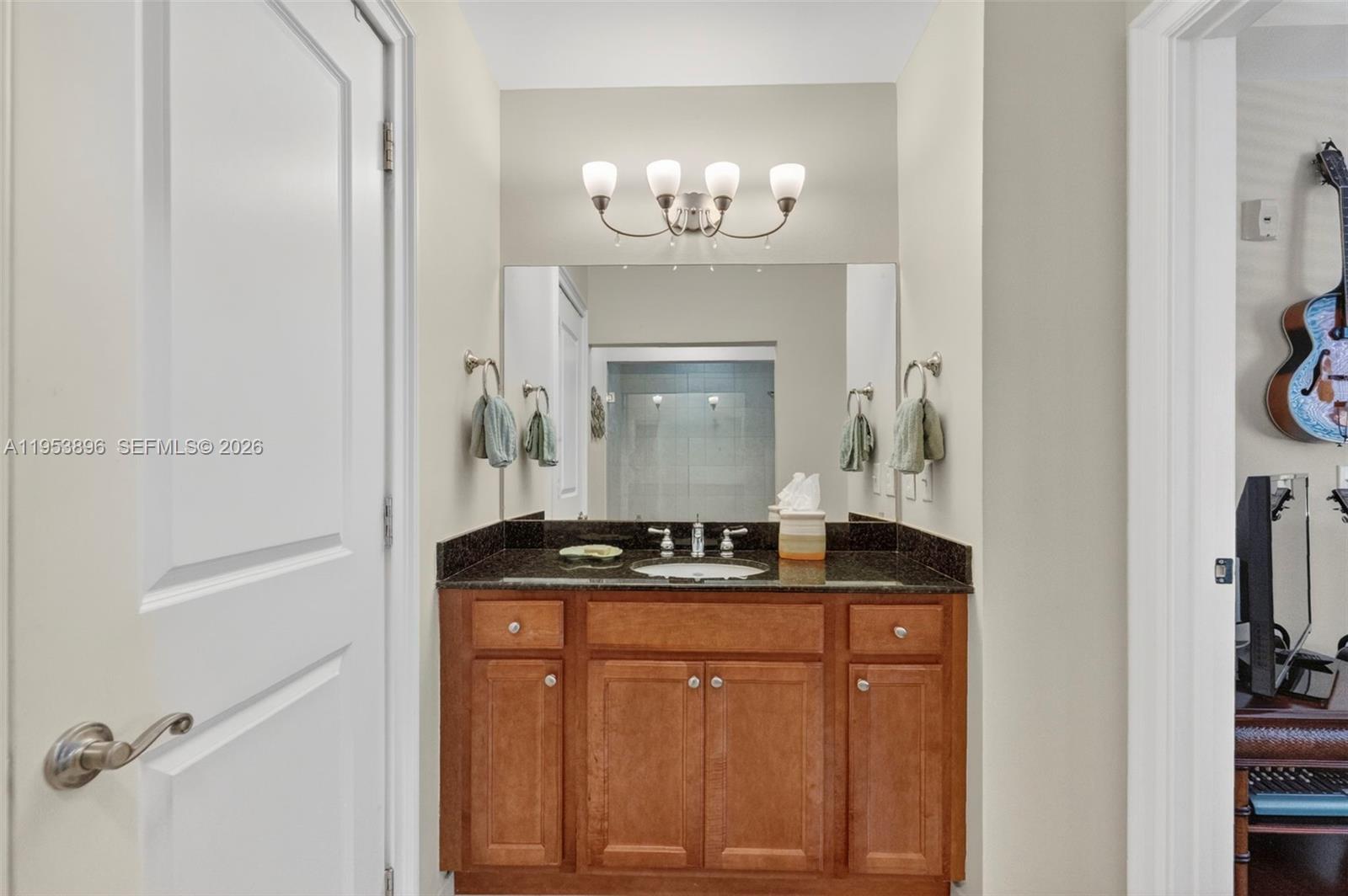 16135 Emerald Estates Dr #162, Weston FL 33331