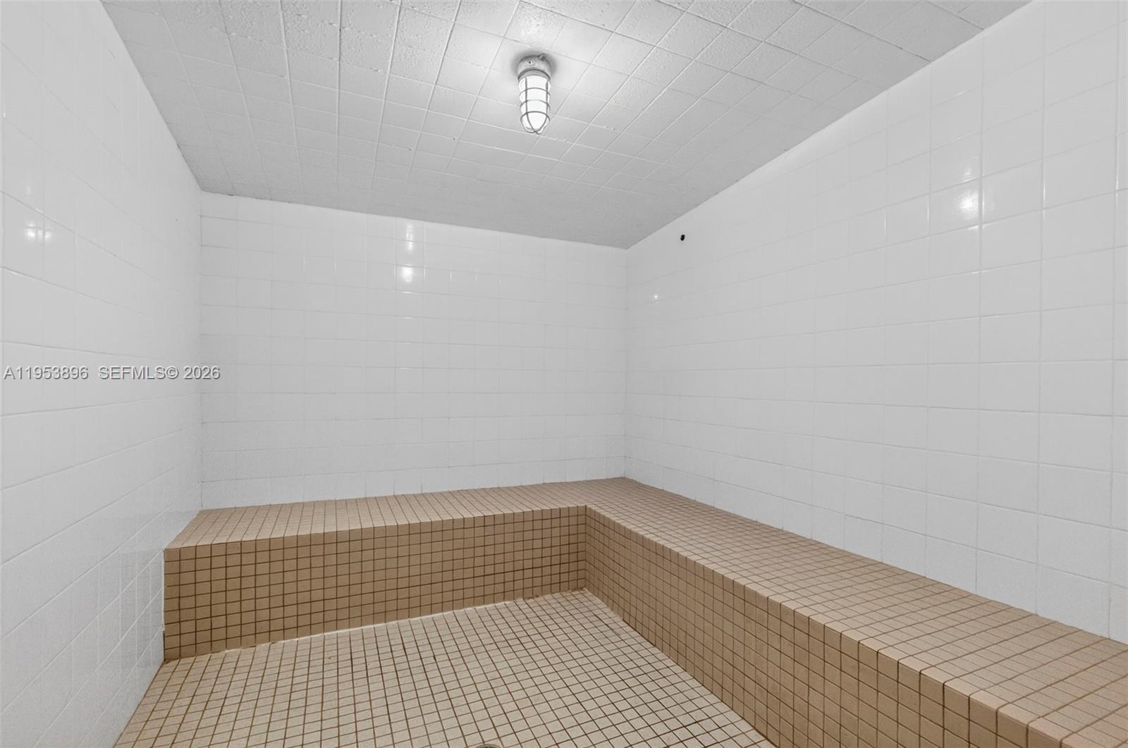 16135 Emerald Estates Dr #162, Weston FL 33331