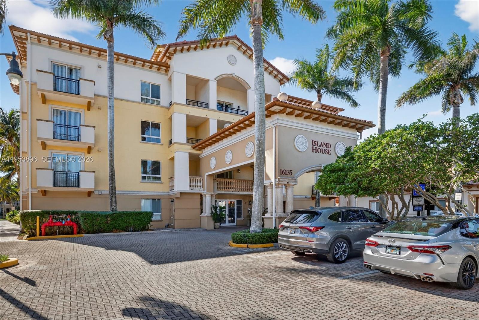 16135 Emerald Estates Dr #162, Weston FL 33331