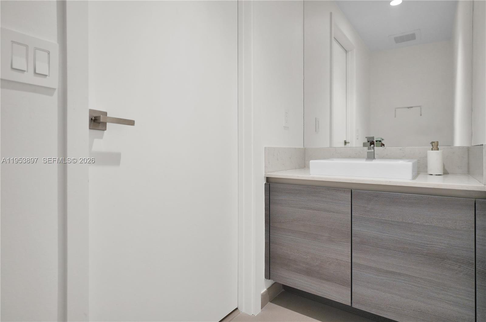 1080 Brickell Ave #1802, Miami FL 33131