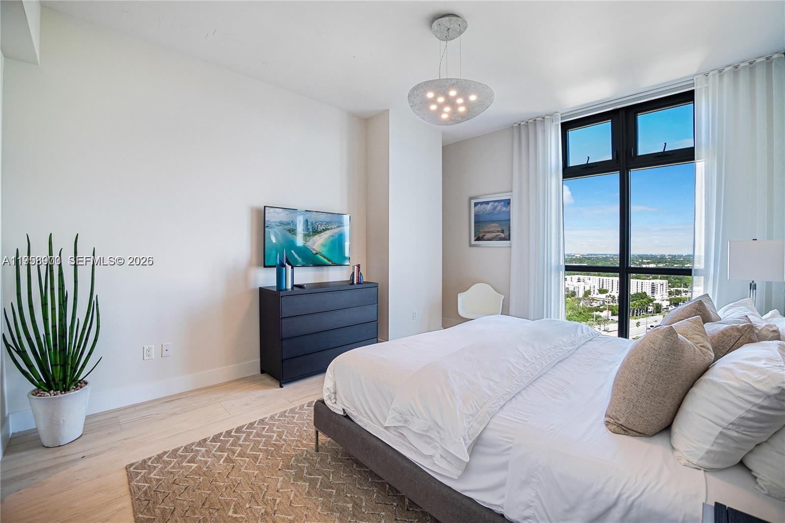 17301 BISCAYNE BLVD #PH6, North Miami Beach FL 33160