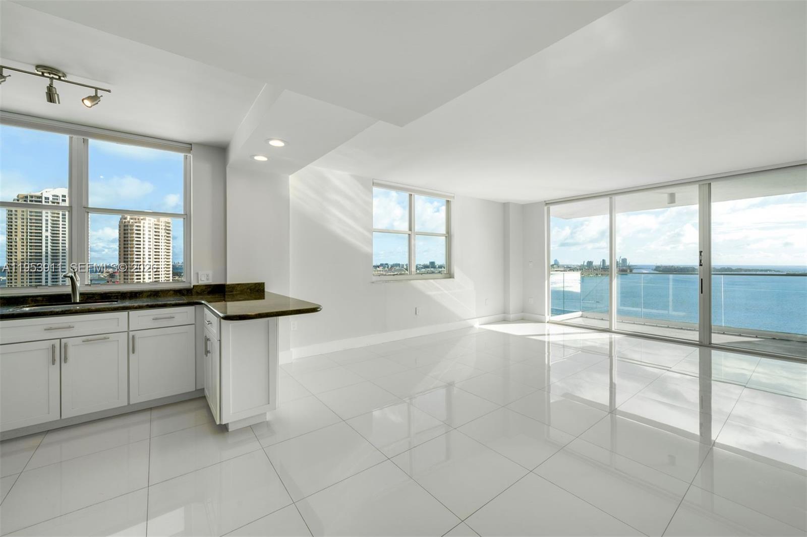800 Claughton Island Dr #2801, Miami FL 33131