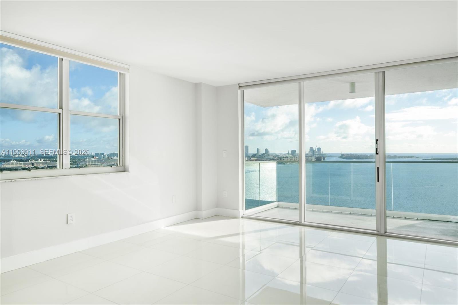 800 Claughton Island Dr #2801, Miami FL 33131
