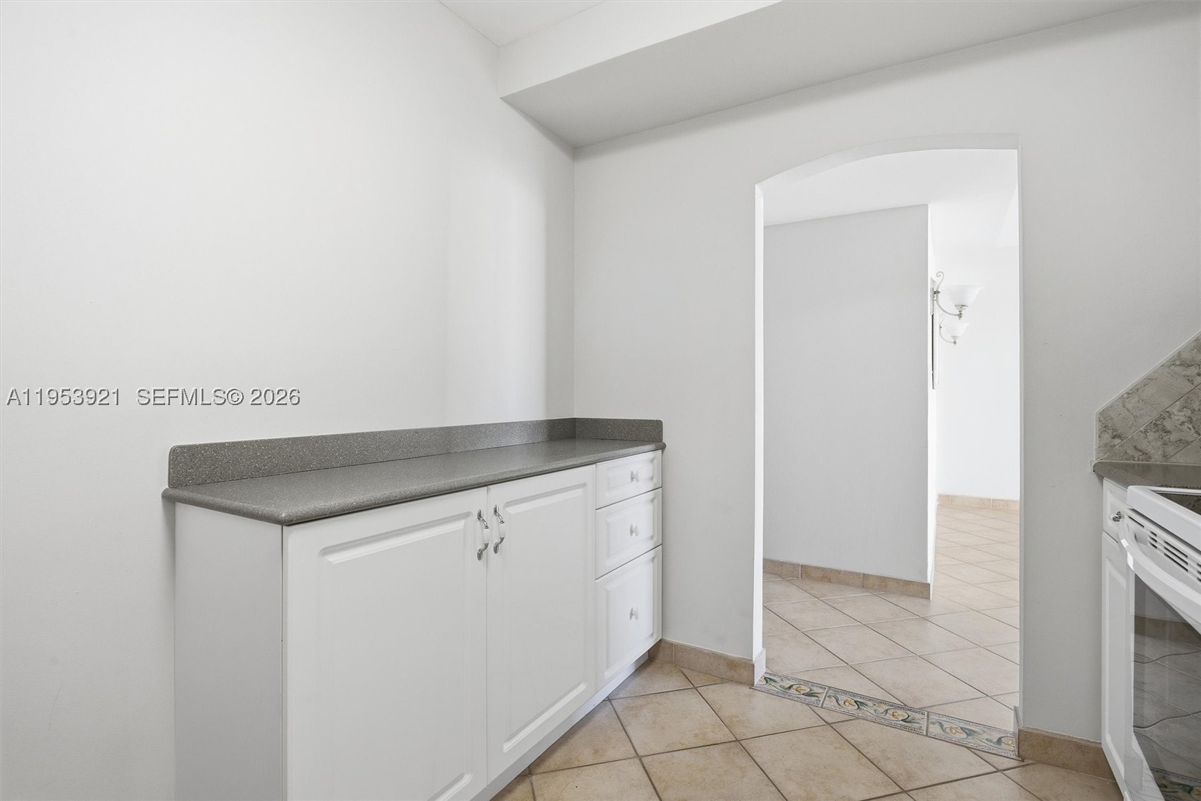 3731 N Country Club Dr #1421, Aventura FL 33180