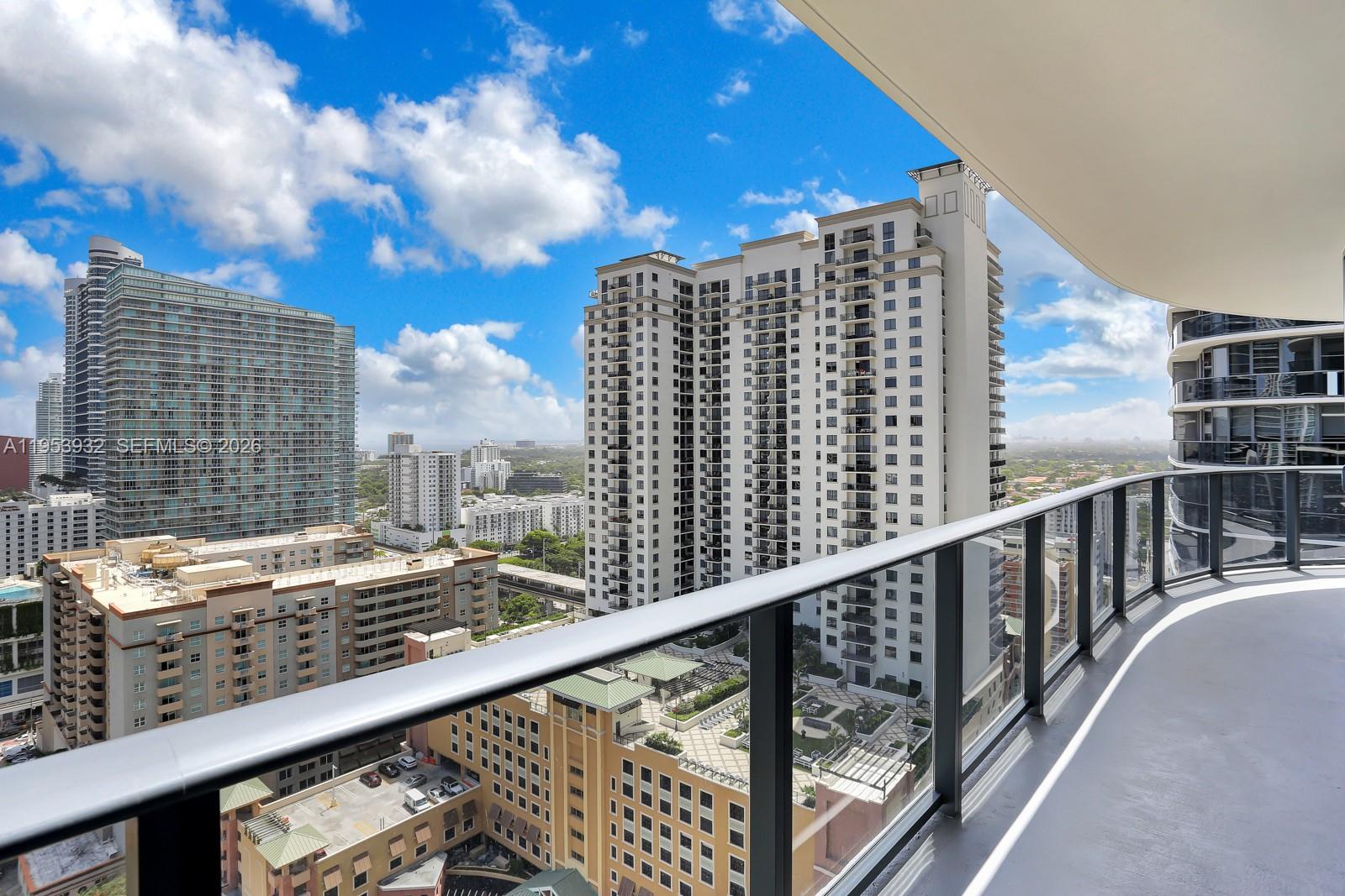 45 SW 9th St #1806, Miami FL 33130
