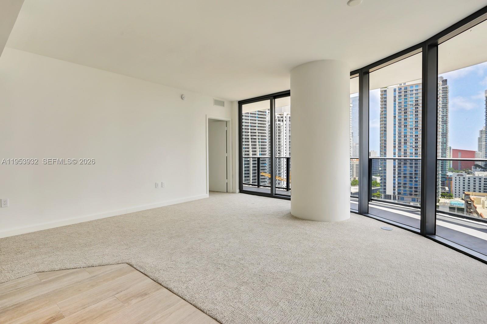 45 SW 9th St #1806, Miami FL 33130