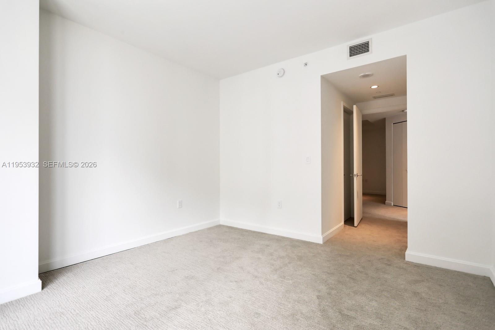 45 SW 9th St #1806, Miami FL 33130