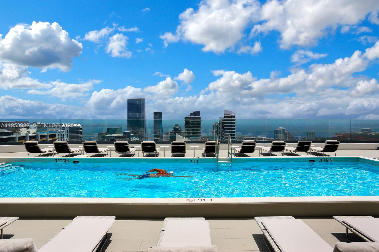 45 SW 9th St #1806, Miami FL 33130