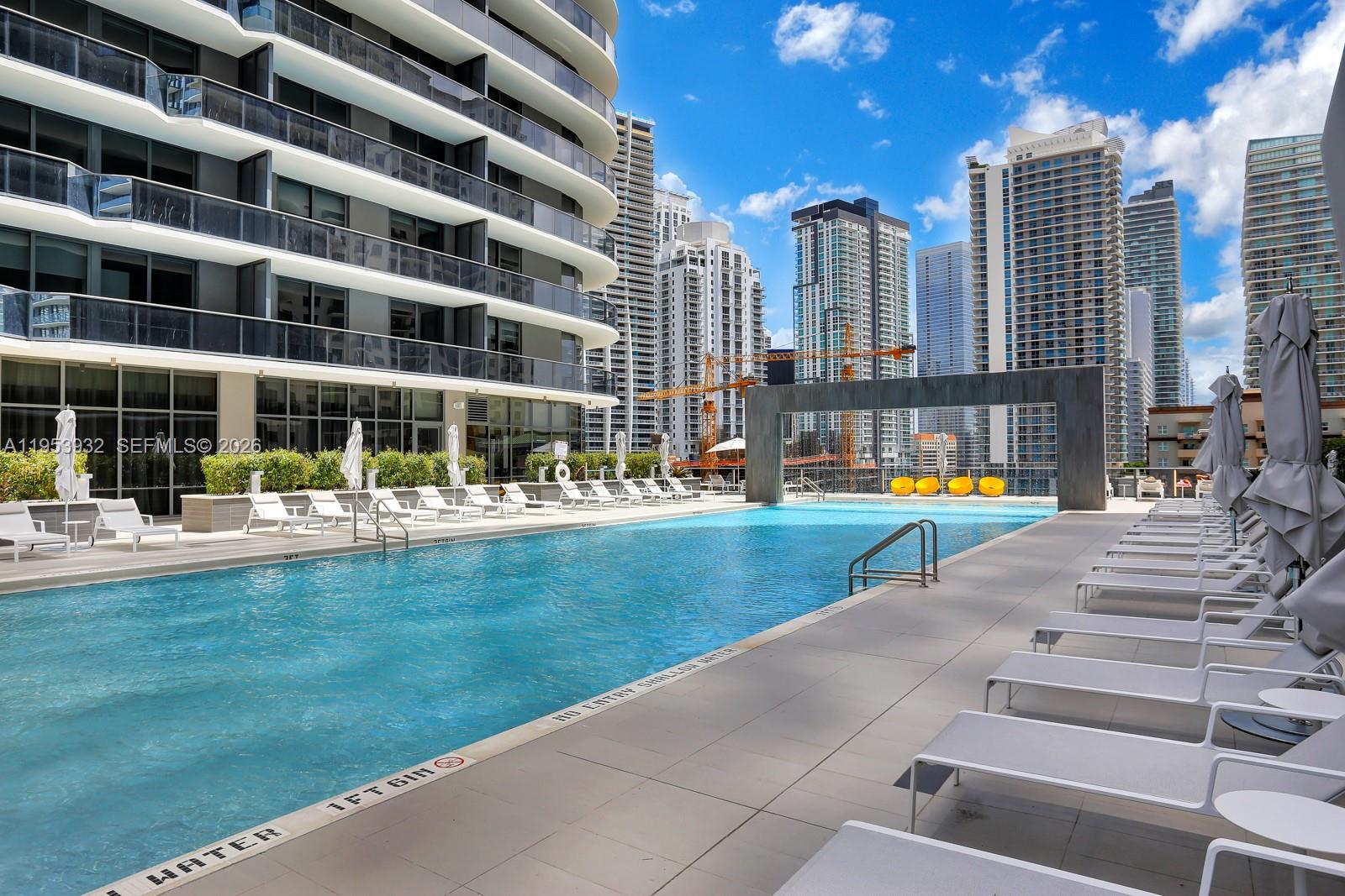 45 SW 9th St #1806, Miami FL 33130