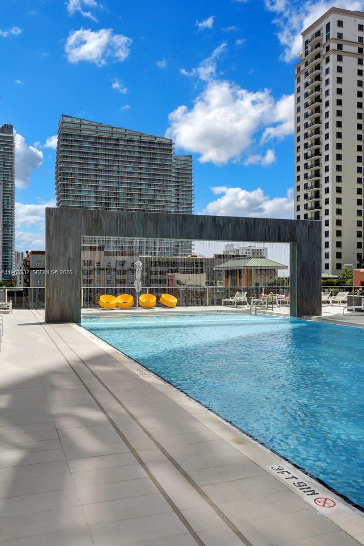 45 SW 9th St #1806, Miami FL 33130