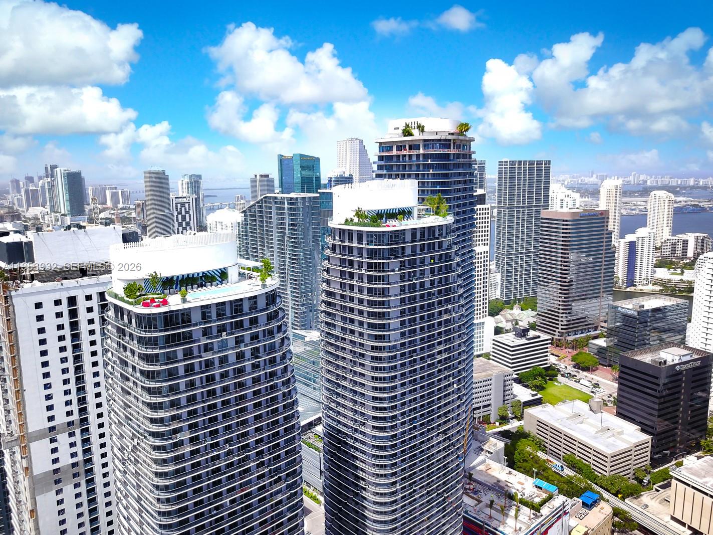 45 SW 9th St #1806, Miami FL 33130