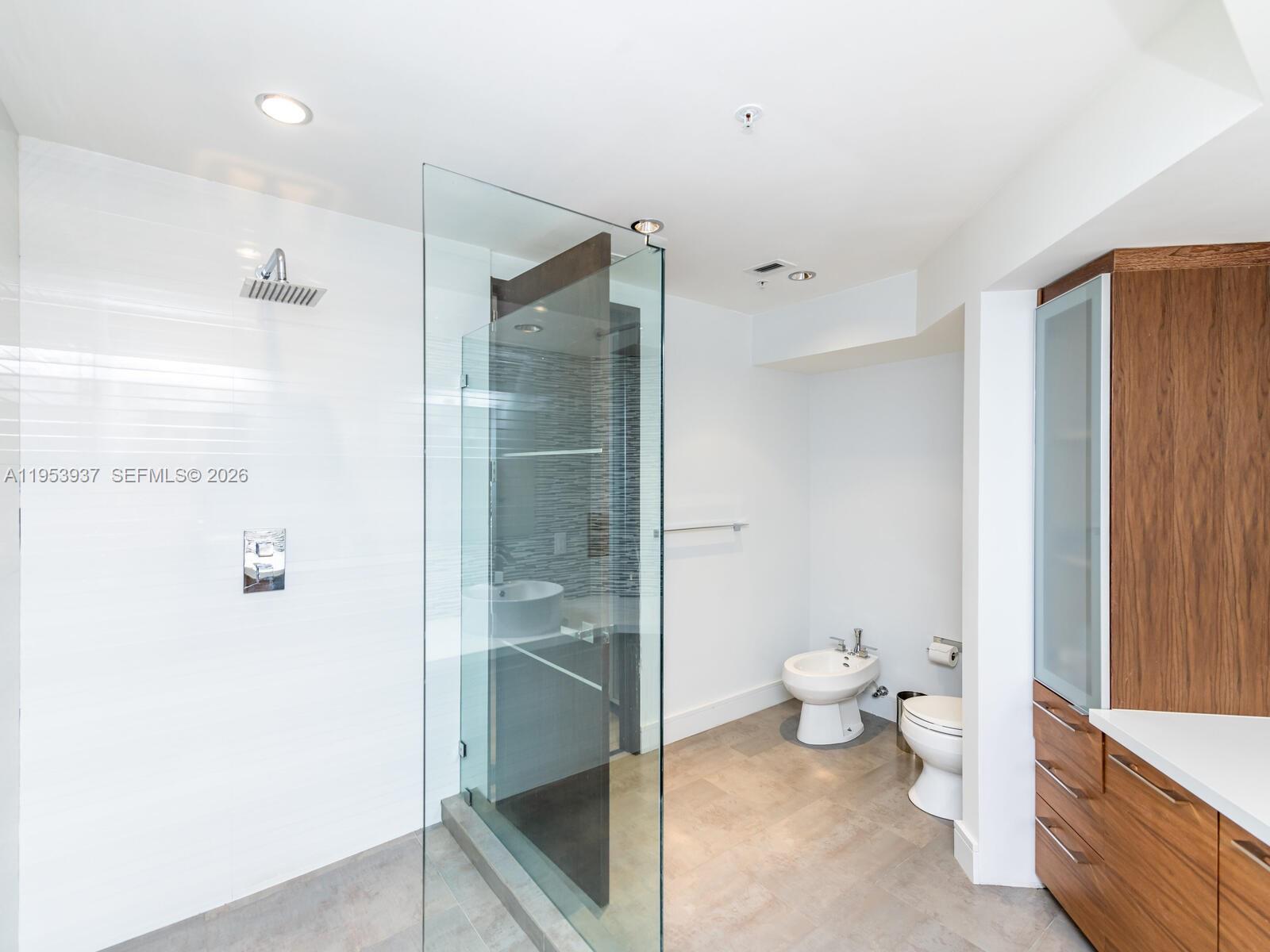 888 Brickell Key Dr #210, Miami FL 33131
