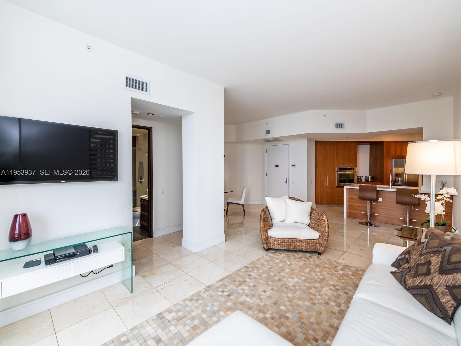 888 Brickell Key Dr #210, Miami FL 33131