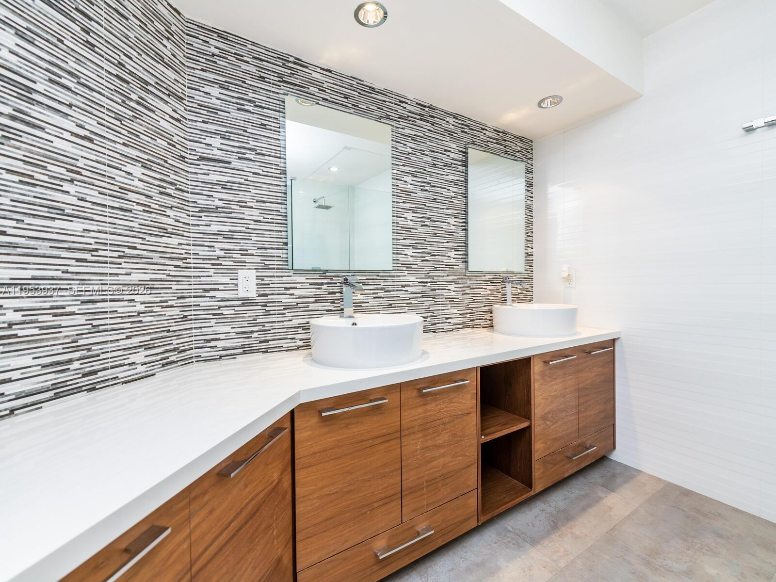 888 Brickell Key Dr #210, Miami FL 33131
