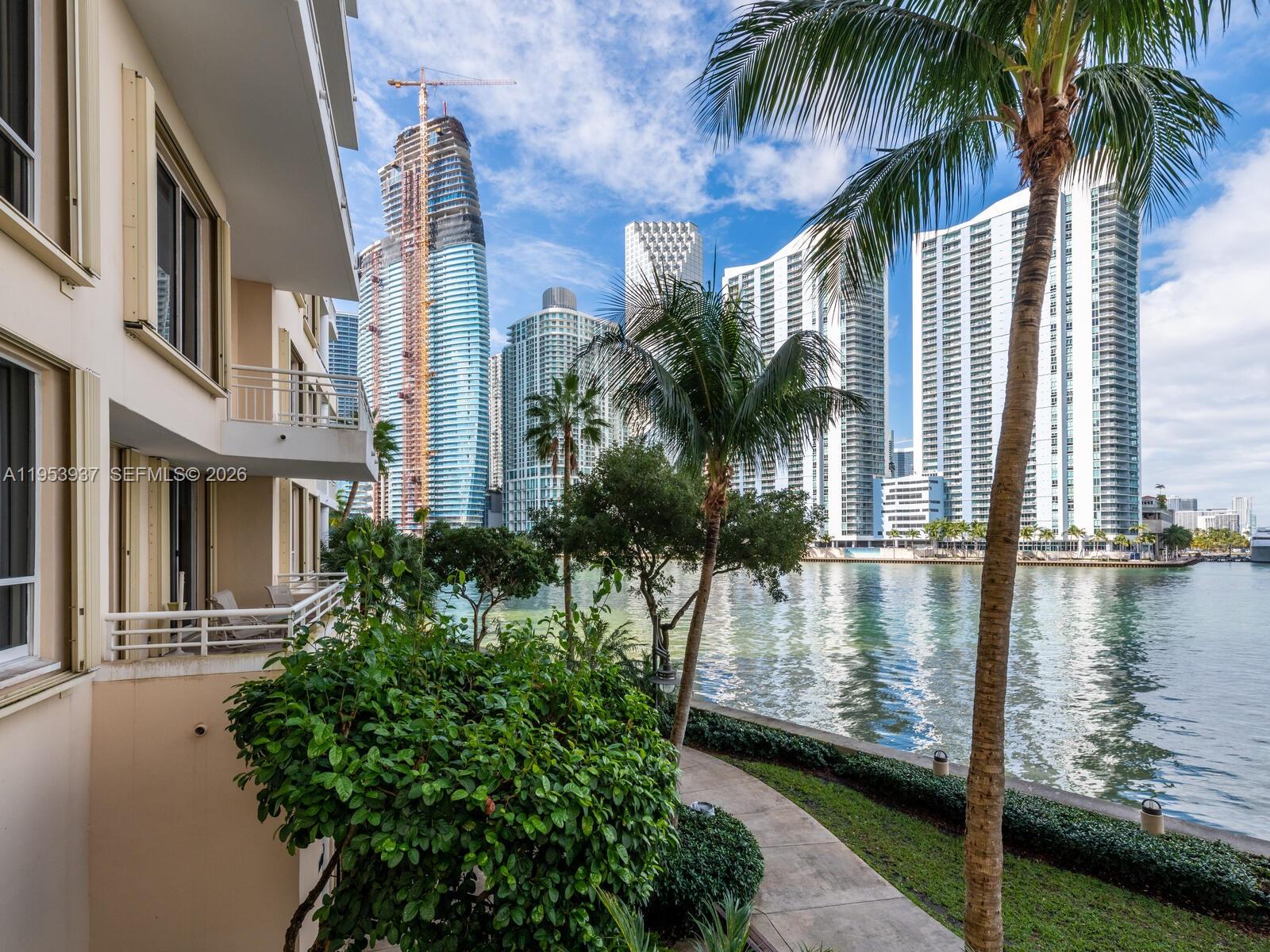 888 Brickell Key Dr #210, Miami FL 33131