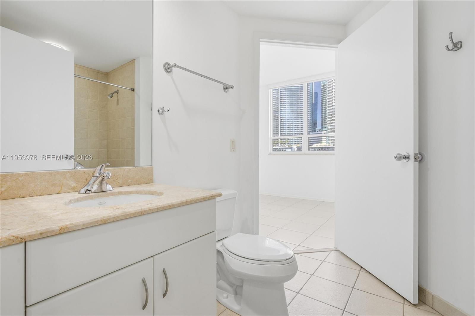 801 Brickell Key Blvd #1404, Miami FL 33131