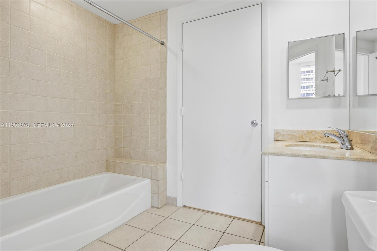 801 Brickell Key Blvd #1404, Miami FL 33131