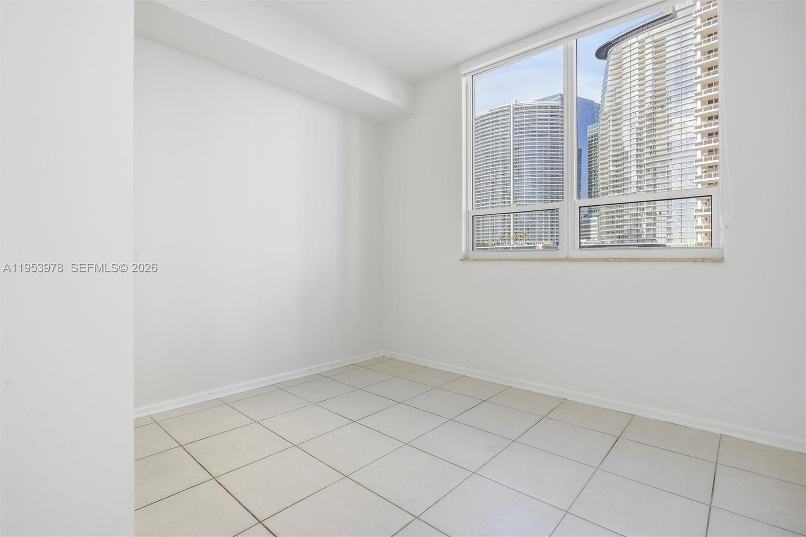 801 Brickell Key Blvd #1404, Miami FL 33131