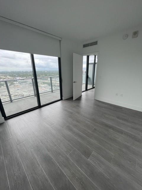 121 NE 34th St #2110, Miami FL 33137
