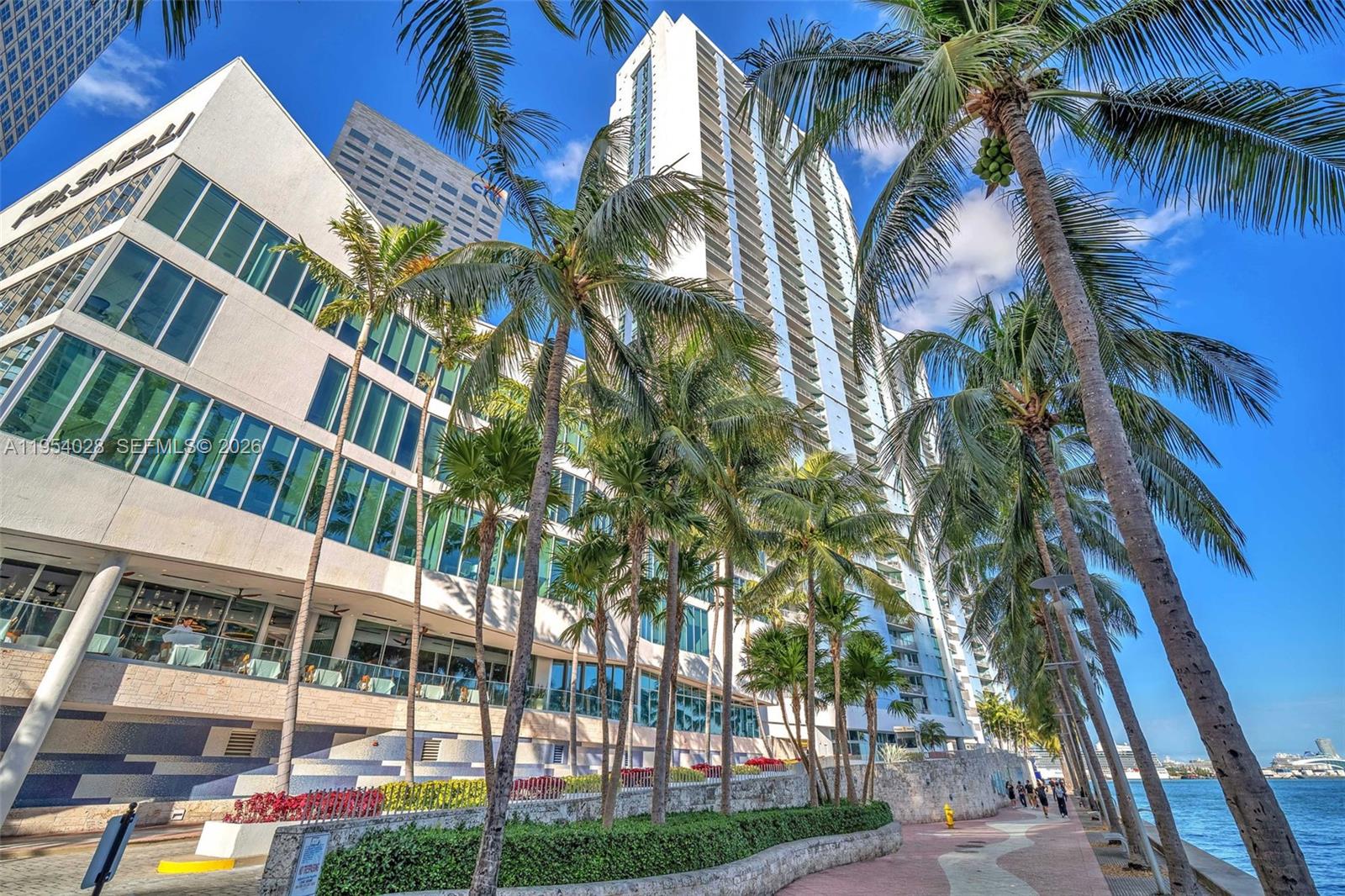 325 S Biscayne Blvd #LPH 17, Miami FL 33131