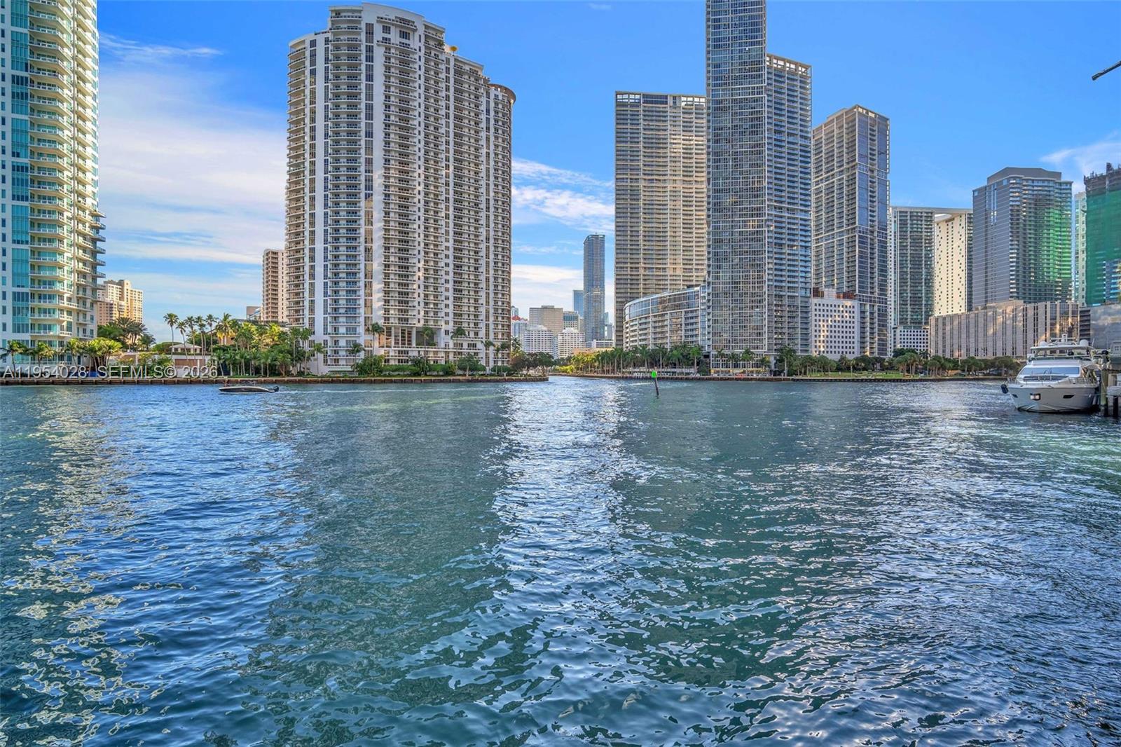 325 S Biscayne Blvd #LPH 17, Miami FL 33131
